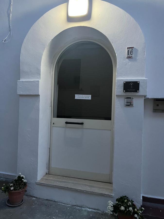 Joya Apartament Taranto Exterior photo