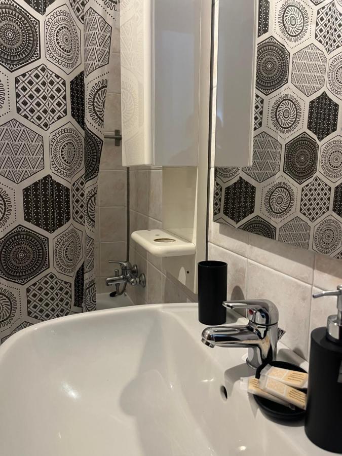 Joya Apartament Taranto Exterior photo